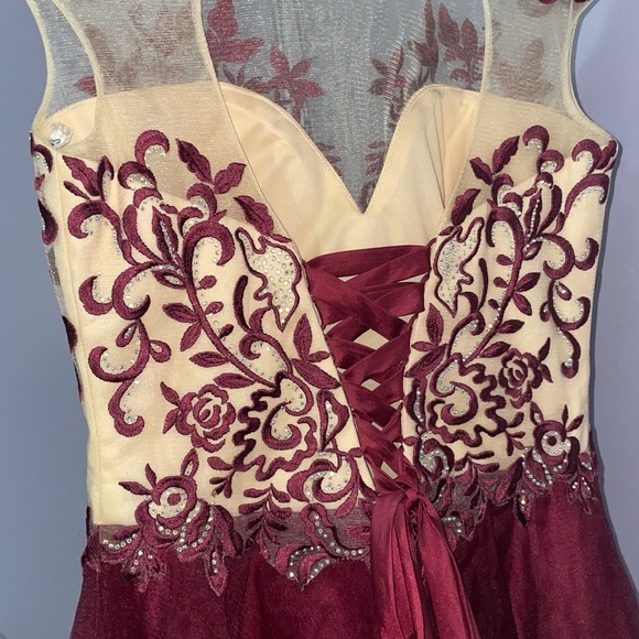 CLARISSE DRESS DIPPED IN SWAROVSKI CRYSTALS. - Picture 5 of 7